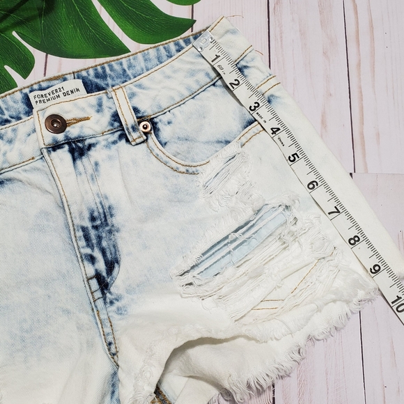 Forever 21 Shorts - Picture 7 of 8